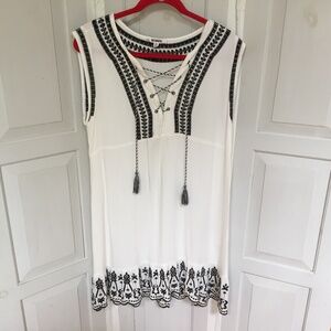 BB Dakota White and Black Embroidered Mini Dress